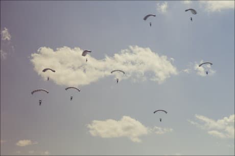 picture of parachutes in the daytime